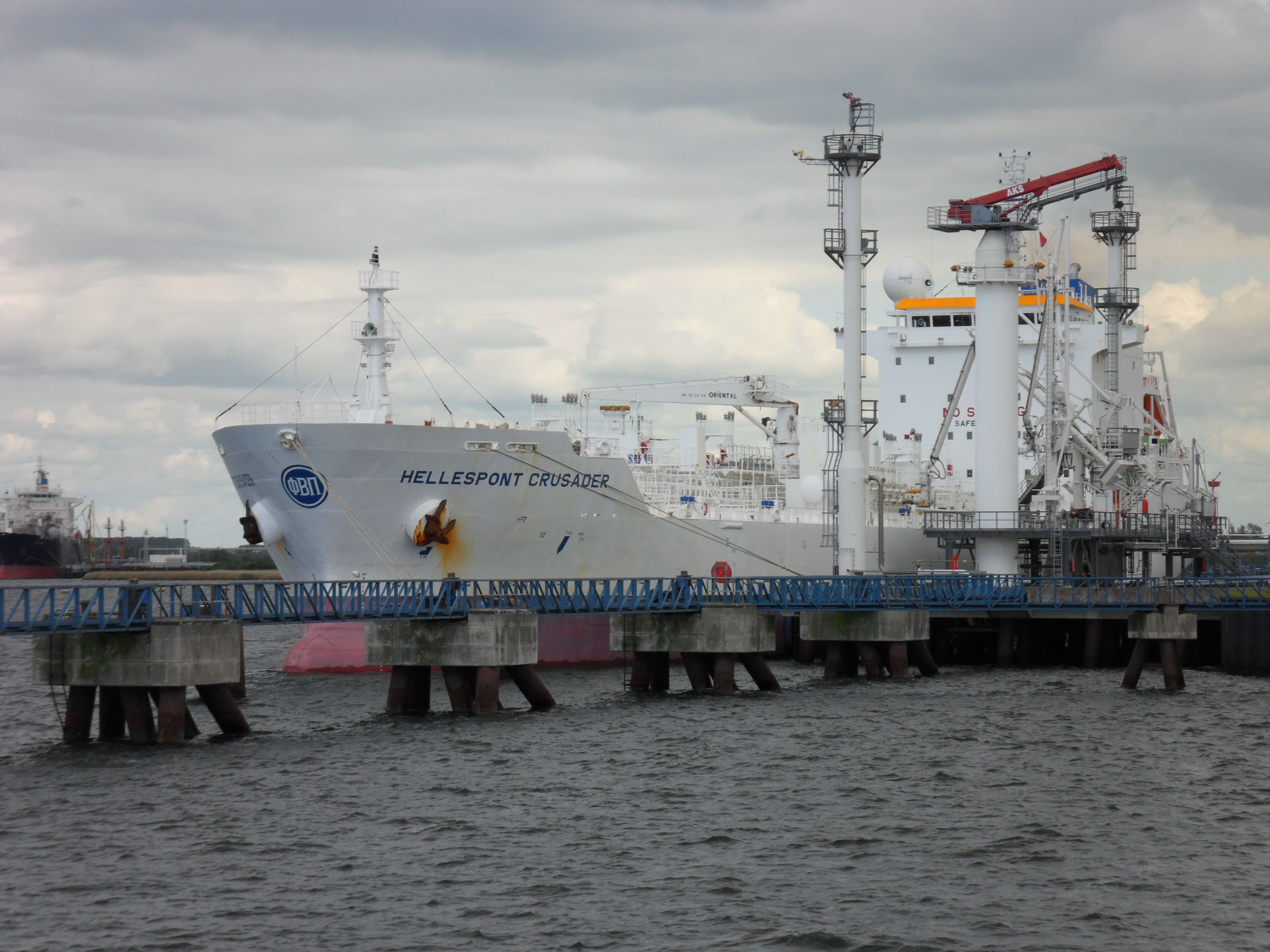 Erdöltanker im Hochseehafen Rostock