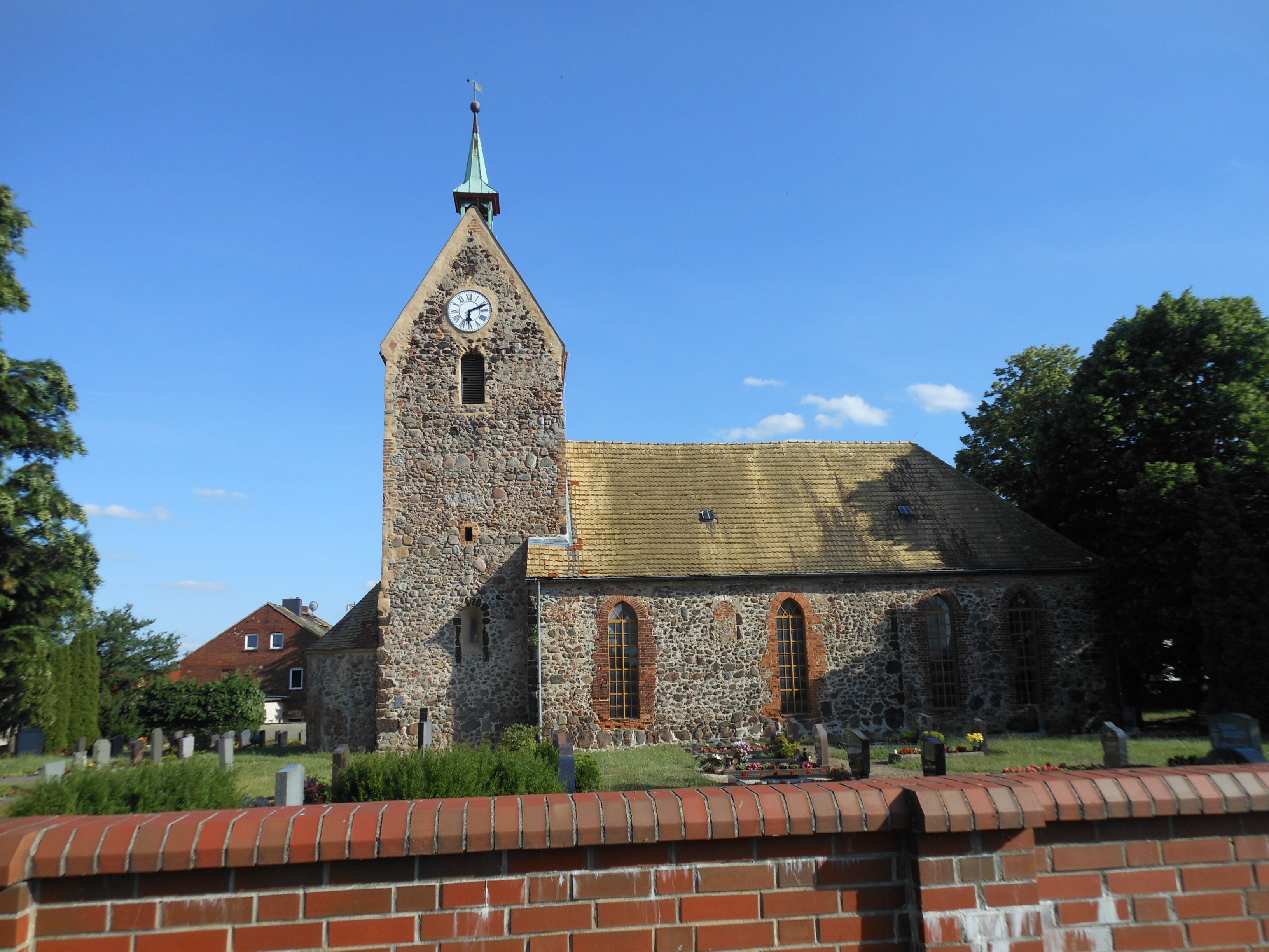 Ev. Pfarrkirche Authausen